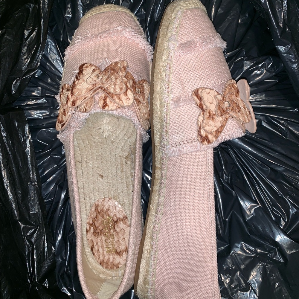 🔴🔴SOLD🔴🔴Authentic Michael kors flats